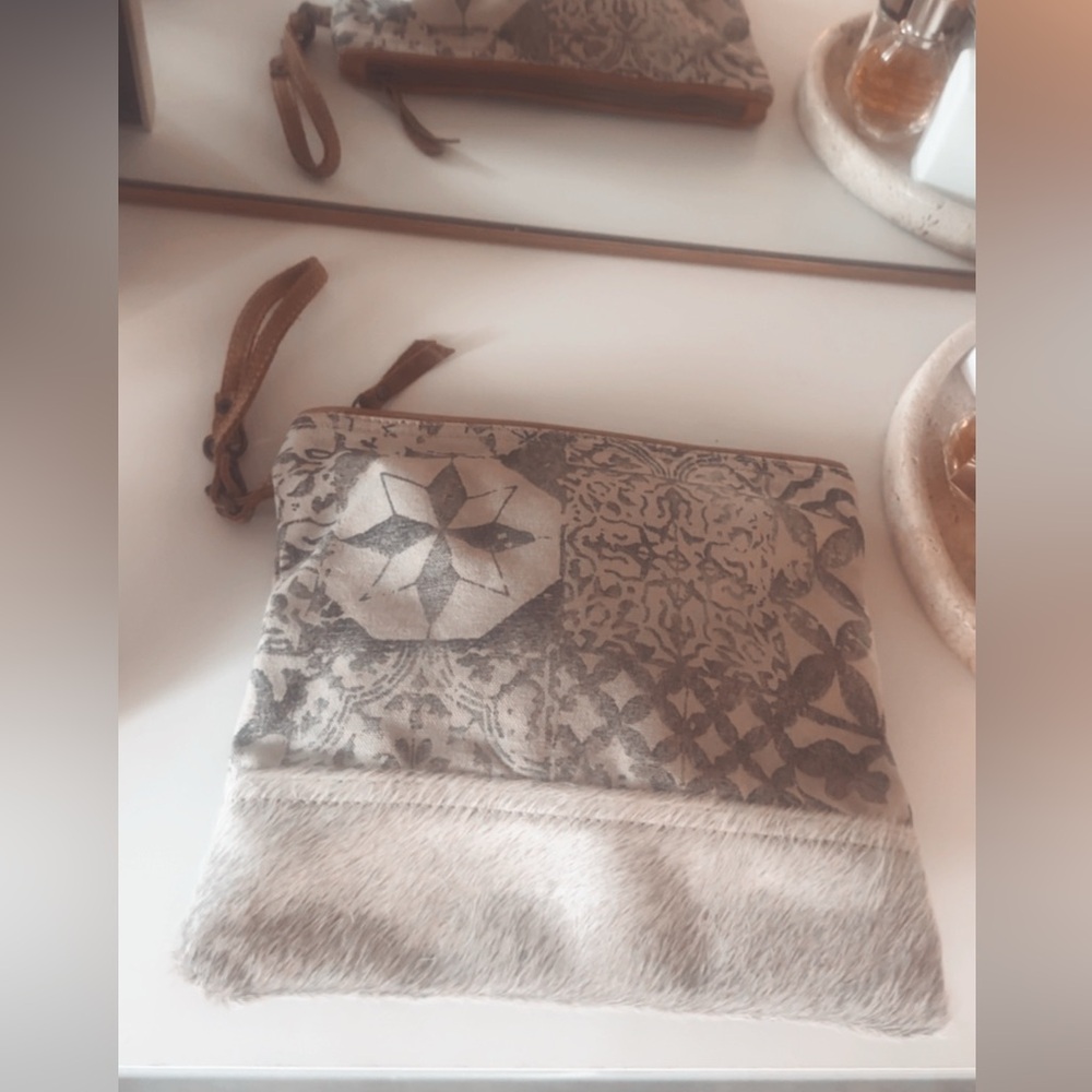 MYRA Clutch / Wristlet  (Brand New Never Used)